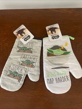Star Wars Grogu Oven Mitts - Green & Gray new